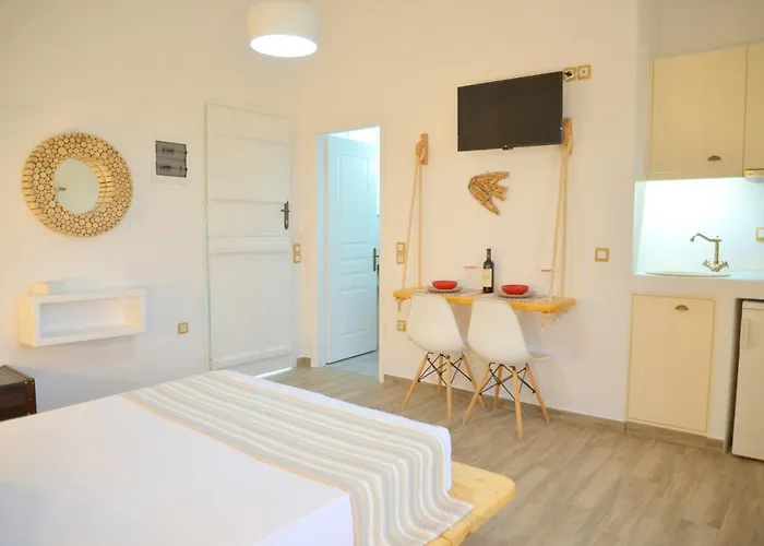 Margaritari Milos Adamantas (Milos)