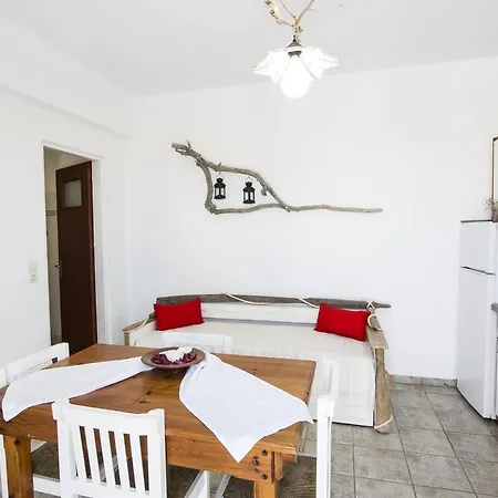 Margaritari Milos * Adamantas (Milos)