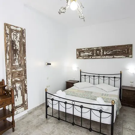 Margaritari Milos Adamantas (Milos)